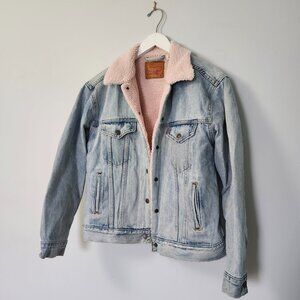 LEVI'S | Ex-boyfriend Sherpa Trucker Jacket